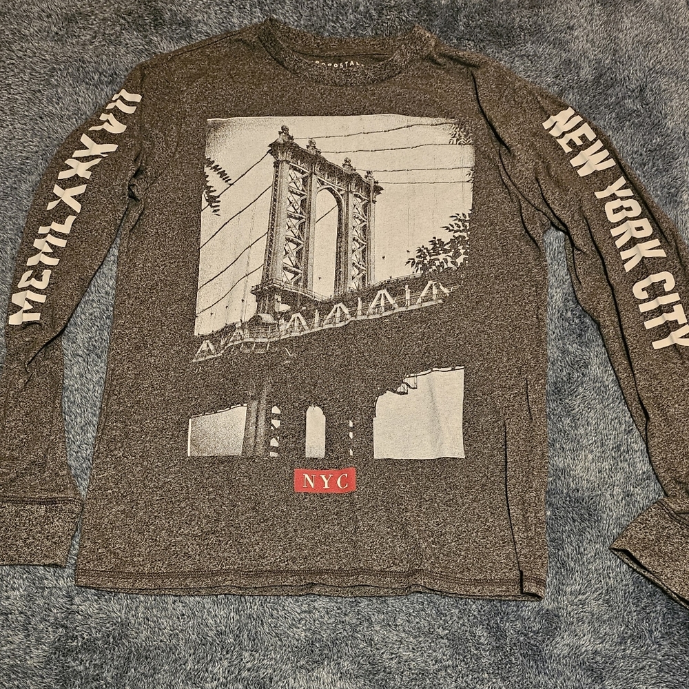 Mens Size Small Long Sleeve Aeropostale NYC T-Shirt